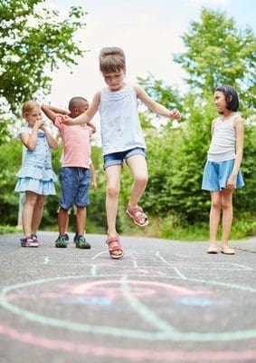 Kinderlärm in der Hausordnung