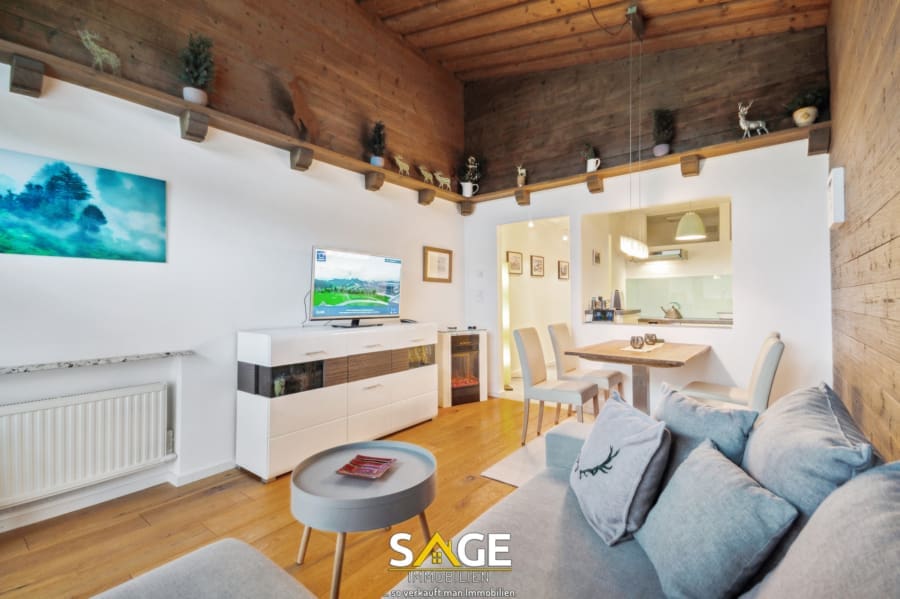 Stilvolle Ferienwohnung mit Zeitwohnsitzwidmung direkt gegenüber der Skilift in Maria Alm, Dachgeschoss in 5760 Saalfelden am Steinernen Meer