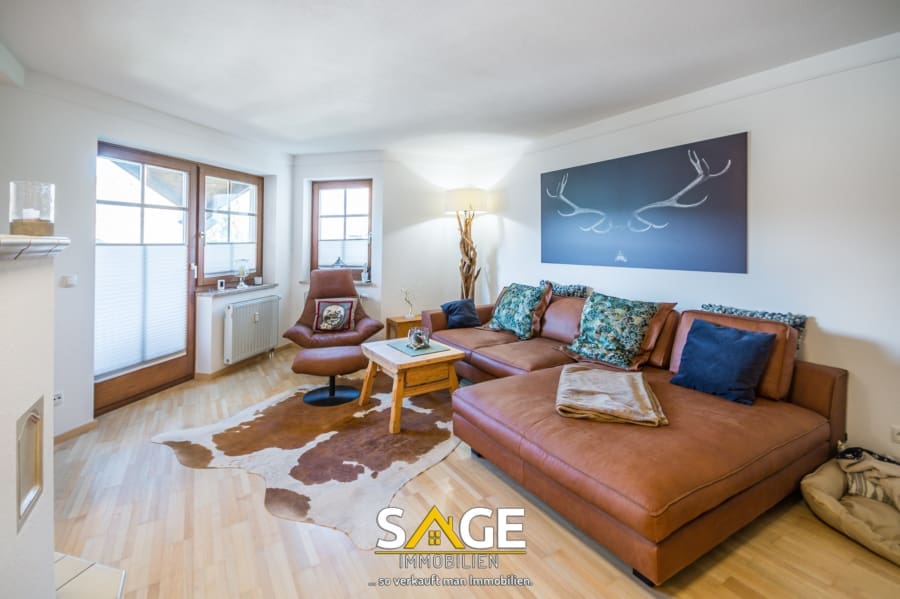 Stilvoll wohnen mit Ausblick – 3-Zimmer-Dachgeschoß in Toplage, Dachgeschoss in 5760 Saalfelden am Steinernen Meer