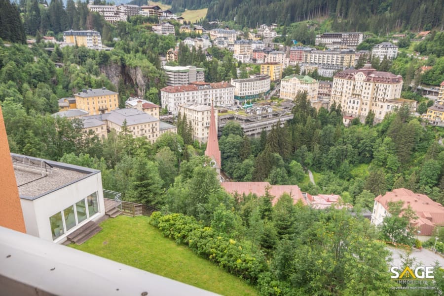 Dining with panoramic view the smaller, apartment in 5640 Bad Gastein