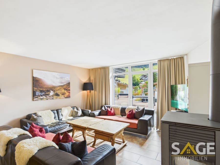 Appartementhaus „3 in 1“ wenige Schritte von Piste, Gondelbahn und Bike-Lines, Mehrfamilienhaus (Anlageobjekt) in 5754 Hinterglemm