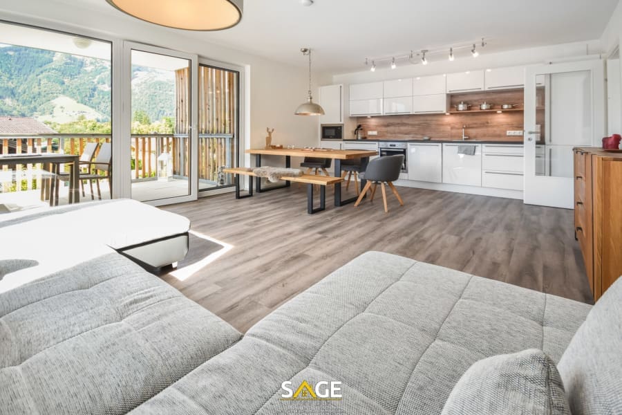 Stylish lake view flat in Zell am See – Thumersbach, apartment in 5700 Zell am See